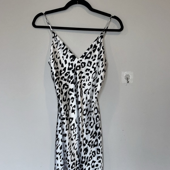 L’AGENCE Seridie Mid Length Slip Cheetah Dress Silver Black - Picture 4 of 10
